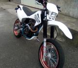 Vendo Moto Esta Al Dia