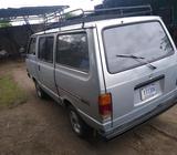 Nissan Vanette 9 Personas Modelo 1987