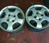 Aros 13 con Copas Originales de Hyundai