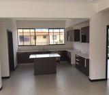 Venta Condominio moderno en Guachipelin Escazu