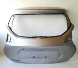 Compuerta Kicks Nissan