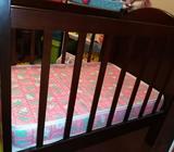 Cuna Cedro Completamente Equipada