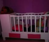 Vendo Cuna/ Cama con Gavetero