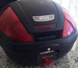 cajon para moto Guivi, capacidad 3 kg, 39 llts