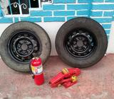 Llantas,extintor Y Gata