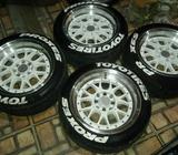 Aros 15x8 con llantas NEGOCIABLE SE RECIBE