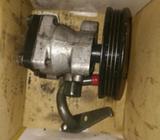 Bomba de Dirección Hidráulica Starex 97