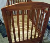 Cuna de Fina Madera Teca