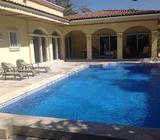 Palm Beach Estate Home: Se Vende Casa Cerca del Mar en Playa Grande