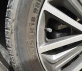 Tres Llantas Media Vida Aro 18