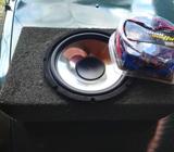 bajo Usado con Kit de Instalación Nuevo