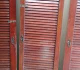 Puertas de Laurel