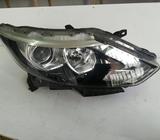 Farol Qashqai Nissan Jb018