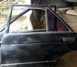 Vendo para Nissan B12 4 Puertas