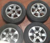 Juego de Aros 13 con Llantas Como Nuevas