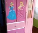 ropero para niña de princesas
