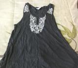 Blusa Aeropostal Talla M gris