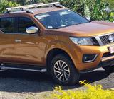 Vendo Aros 18 con Llantas Nissan Np300