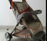 Se Vende Coche Y Silla de Bebé con Base
