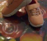 Tenis Palo Rosa de Niña