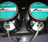 Parlantes Medios de 700watts Cada Uno