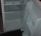 Refri Pequeña Oferta Como Nueva