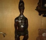 Escultura de Un Indio en Buen Estado