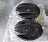 Vendo Parlantes Pionner de 400 Watts