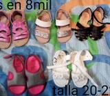 Cinco Pares de Sandalias