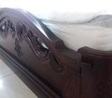 Cama King con Colchon Y Mesas de Noche