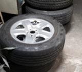 Se Venden Llantas Número 17