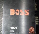 Amplificador Boss de 4 Canales
