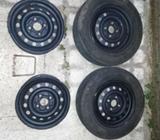 4 Latas 13 con 2 Llantas 175 /70r13