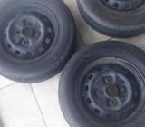 Tengo Estas 3 Llantas Aro 13