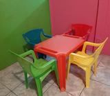 Se Vende Mesa para Niños, de Colores