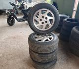 Aros Llantas 15 Nissan 5 Huecos 89071616