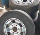 Se Venden Aros 14 con Llantas