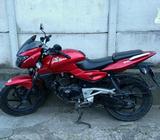 Moto Pulser 200